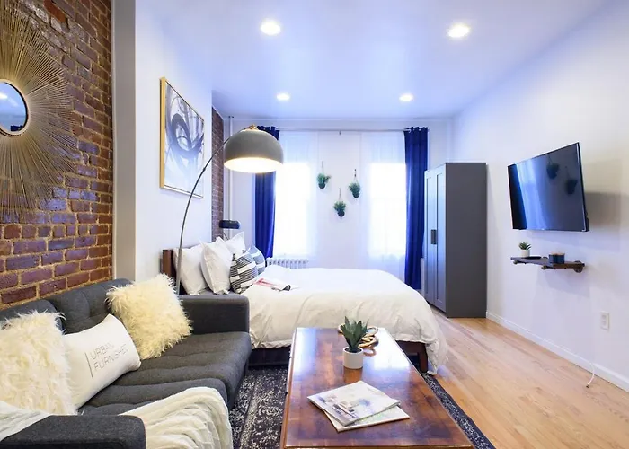 83-3Fw Ues Central Park Newly Furnished Xl Studio