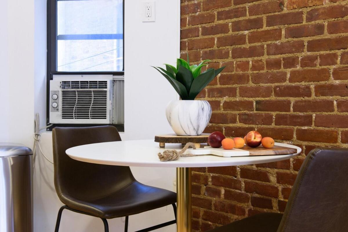 83-3fw Ues Park Newly Furnished Xl Apartment