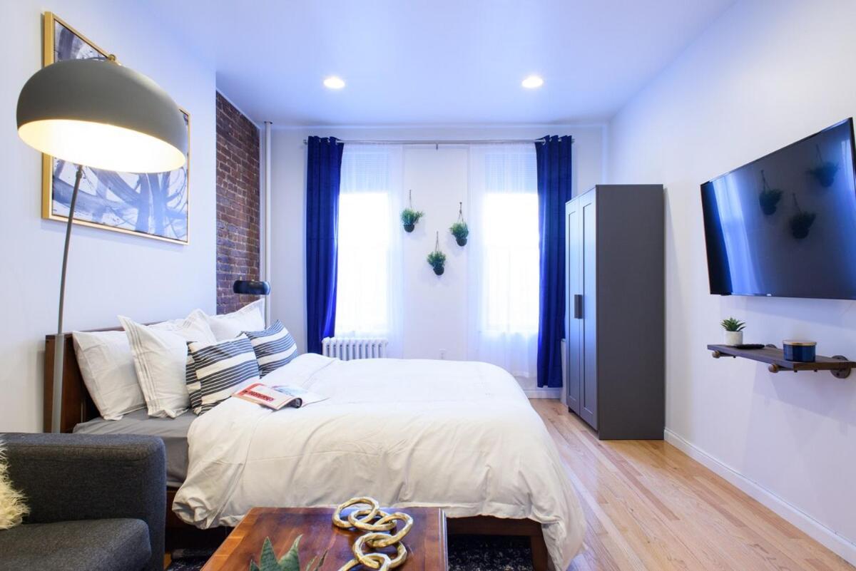 83-3fw Ues Park Newly Furnished Xl Apartment